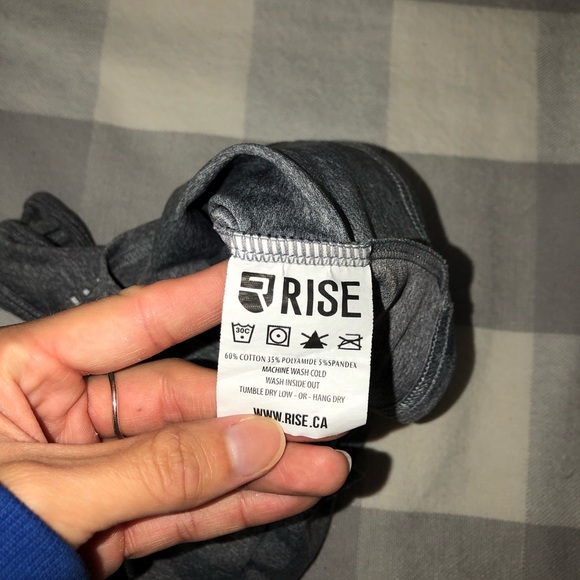 Rise Heater Grey Workout Crop - Picture 3 of 5